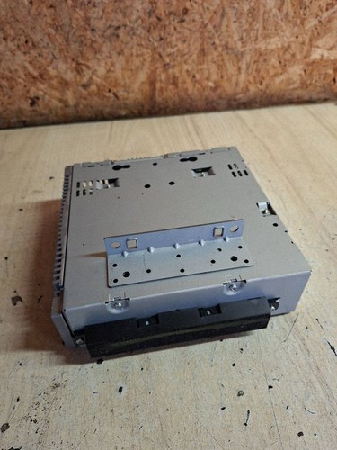 Volvo v50 2005 radio player - radio, cd-player